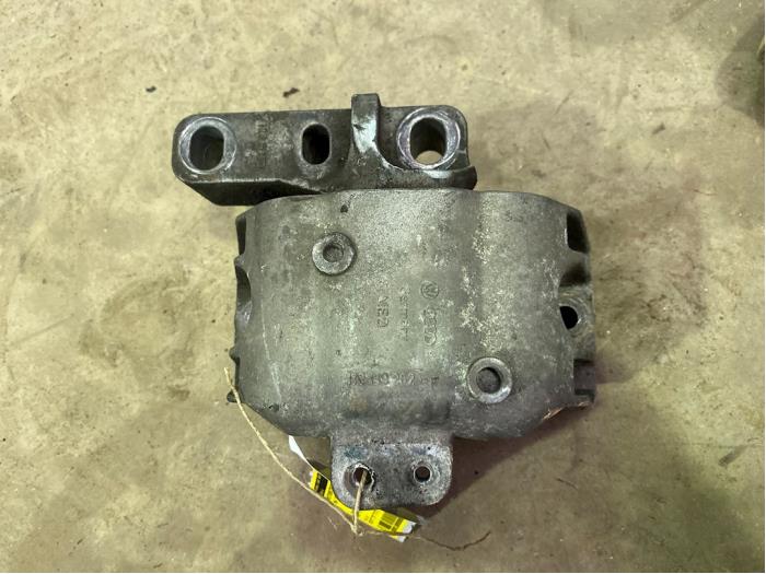 Gebrauchte Motorlager Volkswagen Golf IV (1J1) 1.9 TDI 100 Preis € 12,50 Margenregelung angeboten von F. van den Mosselaar autodemontage