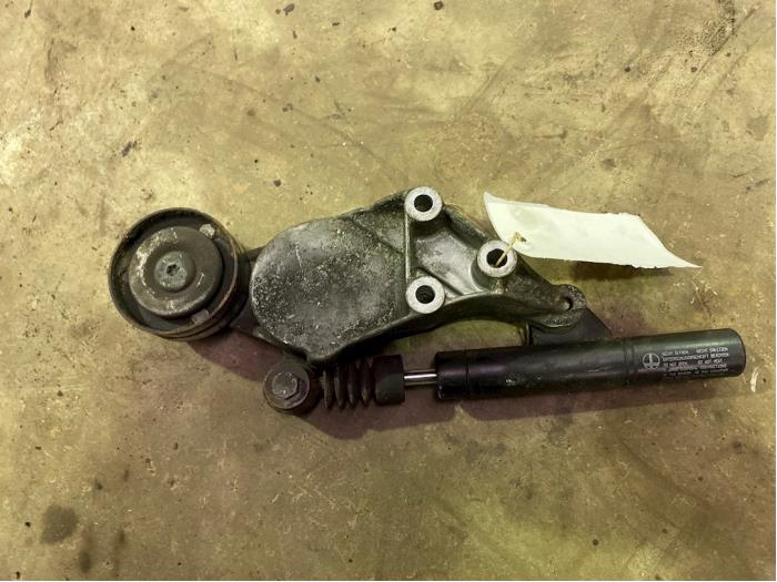 Usados Rodillo tensor correa múltiple Volkswagen Golf IV (1J1) Precio € 15,00 Norma de margen ofrecido por F. van den Mosselaar autodemontage