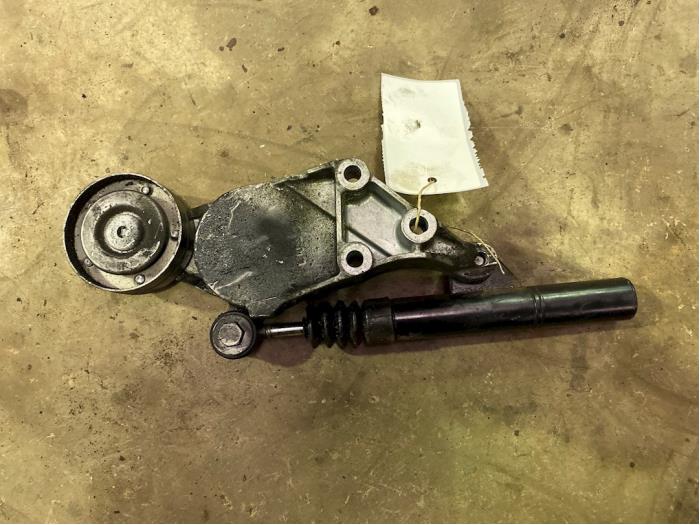 Usados Rodillo tensor correa múltiple Volkswagen Golf IV (1J1) Precio € 15,00 Norma de margen ofrecido por F. van den Mosselaar autodemontage