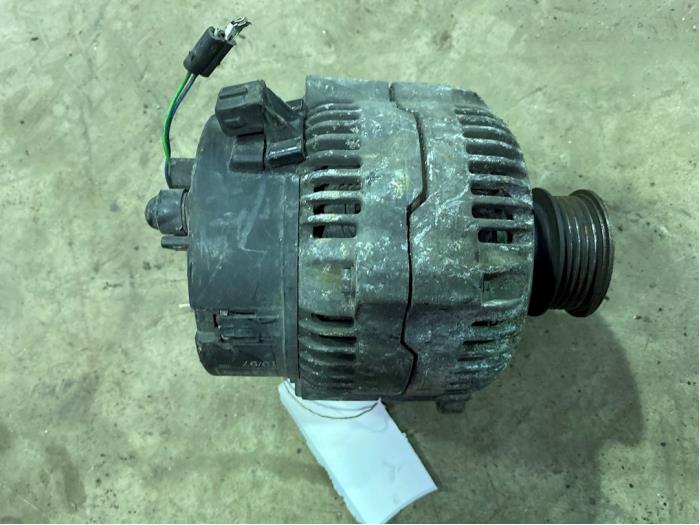 Begagnade Dynamo Volkswagen Polo III (6N1) 1.9 D Pris € 35,00 Marginaltabell erbjuds av F. van den Mosselaar autodemontage