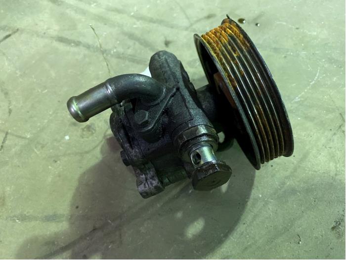 Usagé Pompe de direction Seat Alhambra (7V8/9) 1.8 20V Turbo Prix € 25,00 Règlement à la marge proposé par F. van den Mosselaar autodemontage