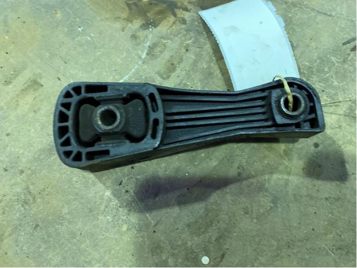 Used Engine mount Renault Megane (BA) 1.4 16V Price € 10,00 Margin scheme offered by F. van den Mosselaar autodemontage