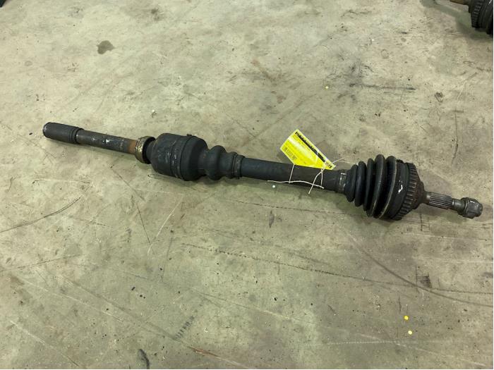 Front drive shaft, right from a Peugeot 206 (2A/C/H/J/S)  2003