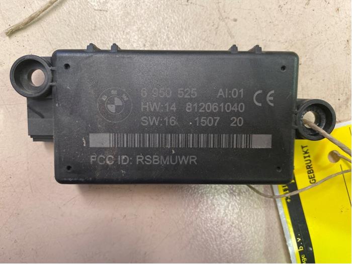 Używane Modul alarmu BMW 3 serie (E93) 335i 24V Cena € 10,00 Procedura marży oferowane przez F. van den Mosselaar autodemontage