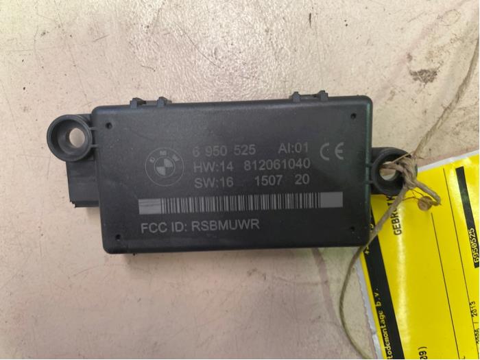Używane Modul alarmu BMW 3 serie (E93) 335i 24V Cena € 10,00 Procedura marży oferowane przez F. van den Mosselaar autodemontage