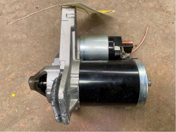 Gebrauchte Anlasser Renault Twingo III (AH) 1.0 SCe 70 12V Preis € 50,00 Margenregelung angeboten von F. van den Mosselaar autodemontage