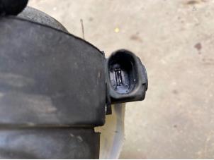 Engine mount from a Audi A6 (C5) 2.5 TDI V6 24V 2004