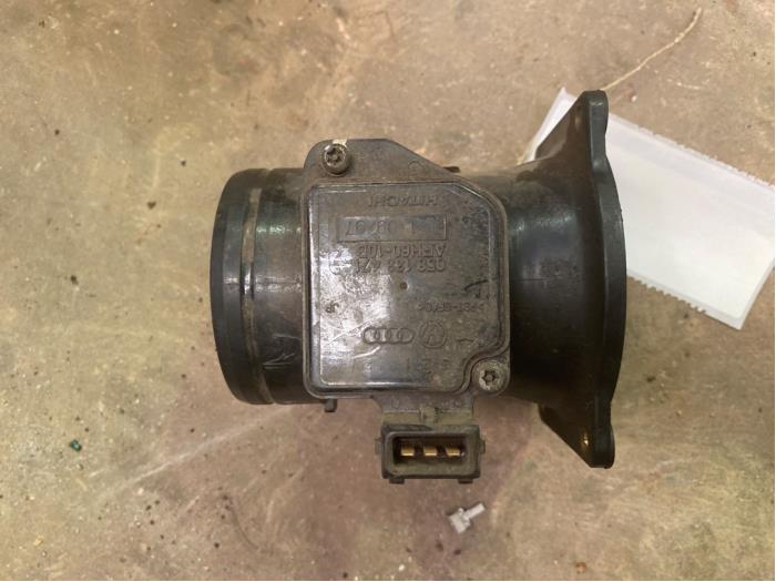 Gebrauchte Luftmassenmesser Volkswagen Passat (3B2) 1.8 20V Preis € 10,00 Margenregelung angeboten von F. van den Mosselaar autodemontage