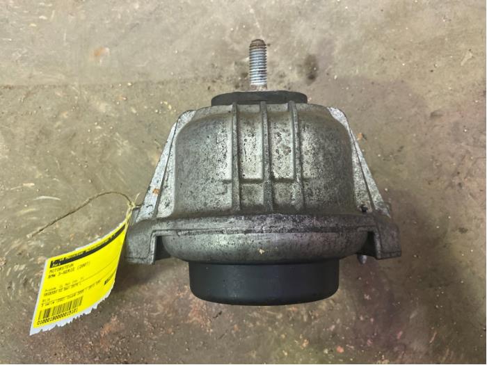 Used Engine mount BMW 3 serie (E92) 335i 24V Price € 25,00 Margin scheme offered by F. van den Mosselaar autodemontage