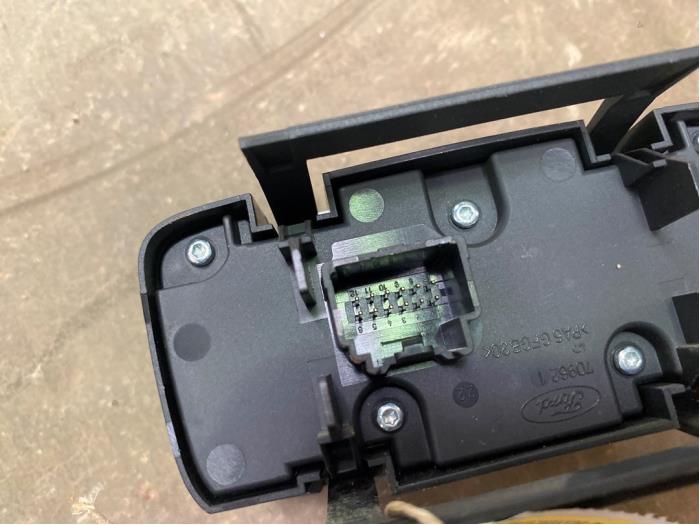 Light switch from a Ford Fiesta 6 (JA8) 1.25 16V 2014