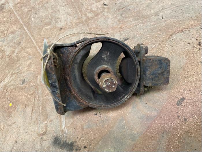 Used Engine mount Hyundai Santa Fe II (CM) 2.2 CRDi 16V 4x4 Price € 20,00 Margin scheme offered by F. van den Mosselaar autodemontage