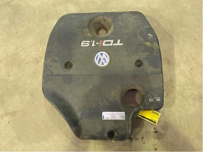 Gebrauchte Abdeckblech Motor Volkswagen Golf IV (1J1) 1.9 TDI 110 Preis € 20,00 Margenregelung angeboten von F. van den Mosselaar autodemontage