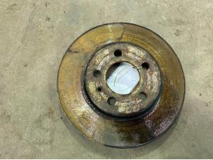 Used Front brake disc Skoda Fabia (6Y2) 1.4i Price € 20,00 Margin scheme offered by F. van den Mosselaar autodemontage