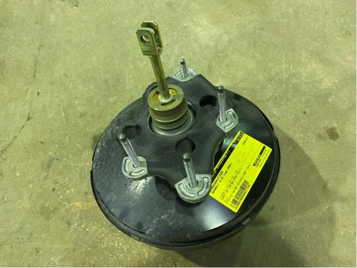Usagé Servo frein Renault Clio III (BR/CR) 1.2 16V 75 Prix € 25,00 Règlement à la marge proposé par F. van den Mosselaar autodemontage
