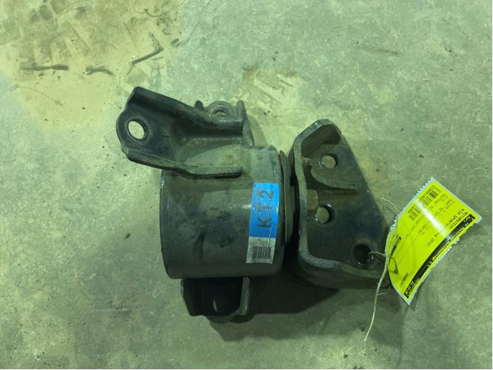 Used Engine mount Kia Sportage (SL) 2.0 CVVT 16V 4x2 Price € 20,00 Margin scheme offered by F. van den Mosselaar autodemontage