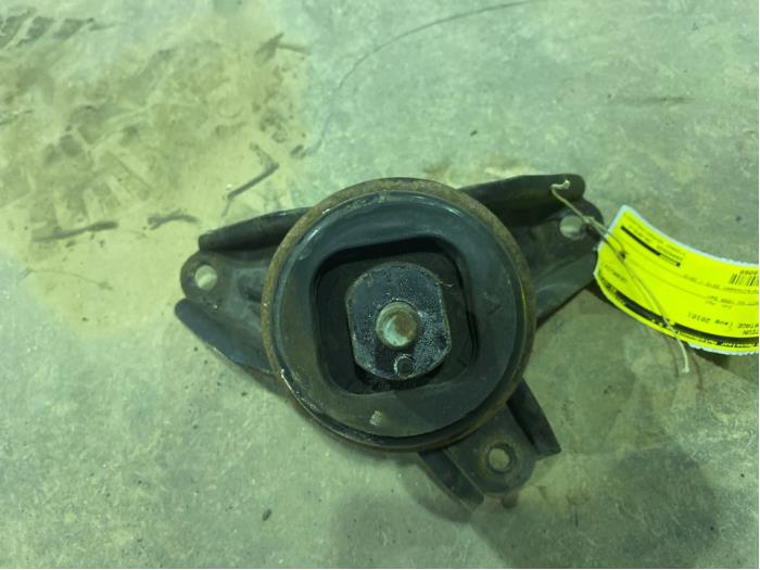 Used Engine mount Kia Sportage (SL) 2.0 CVVT 16V 4x2 Price € 20,00 Margin scheme offered by F. van den Mosselaar autodemontage