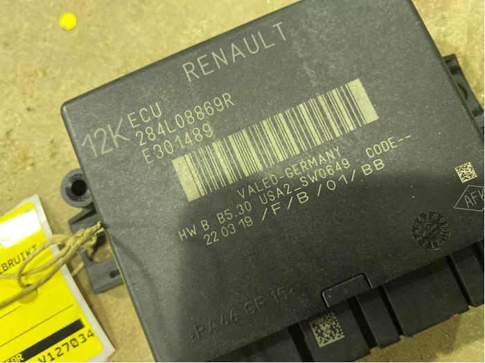 Module (miscellaneous) from a Renault Captur II (RJB) 1.3 TCe 155 16V 2020