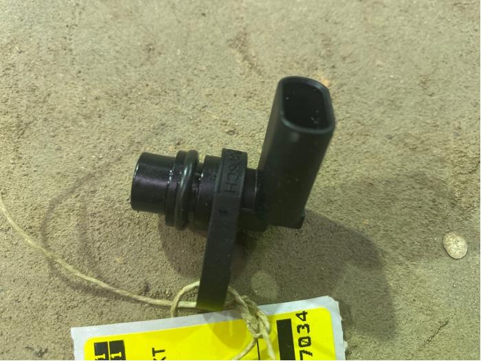 Begagnade Kamaxelsensor Renault Captur II (RJB) 1.3 TCe 155 16V Pris € 10,00 Marginaltabell erbjuds av F. van den Mosselaar autodemontage