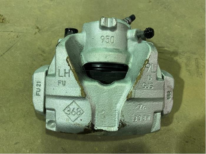 Gebrauchte Bremszange links vorne Renault Captur II (RJB) 1.3 TCe 155 16V Preis € 50,00 Margenregelung angeboten von F. van den Mosselaar autodemontage