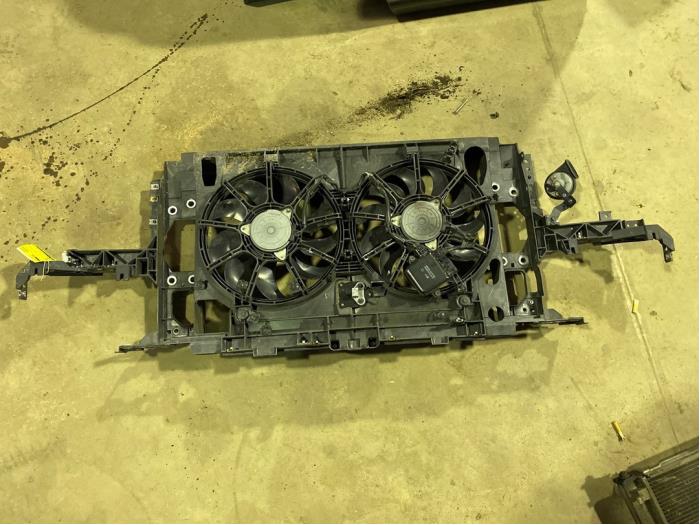 Używane Panel przedni Infiniti G37 (V36) 3.7 V6 24V Cena € 200,00 Procedura marży oferowane przez F. van den Mosselaar autodemontage