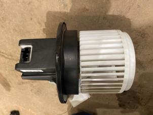 Used Heating and ventilation fan motor Fiat 500C (312) 1.2 69 Price € 35,00 Margin scheme offered by F. van den Mosselaar autodemontage