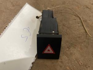 Gebrauchte Panikbeleuchtung Schalter Skoda Fabia II (5J) 1.2i 12V Preis € 5,00 Margenregelung angeboten von F. van den Mosselaar autodemontage