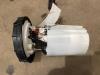 Electric fuel pump from a Renault Twingo III (AH) 1.0 SCe 75 12V 2018