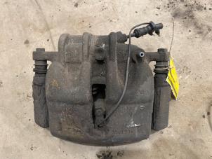 Used Front brake calliper, left Citroen Jumpy (G9) 2.0 HDI 120 16V Price € 35,00 Margin scheme offered by F. van den Mosselaar autodemontage