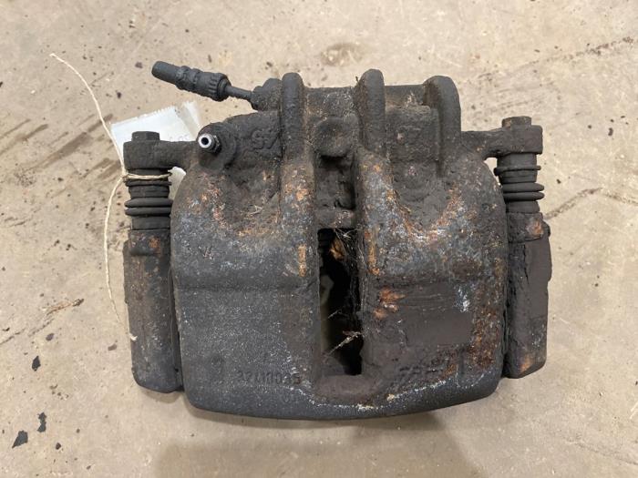 Gebrauchte Bremszange rechts vorne Citroen Jumpy (G9) 2.0 HDI 120 16V Preis € 35,00 Margenregelung angeboten von F. van den Mosselaar autodemontage