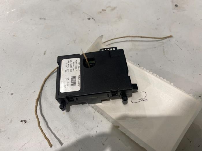 Gebrauchte Airbag Sensor Volkswagen Caddy Combi III (2KB,2KJ) 1.9 TDI Preis € 10,00 Margenregelung angeboten von F. van den Mosselaar autodemontage