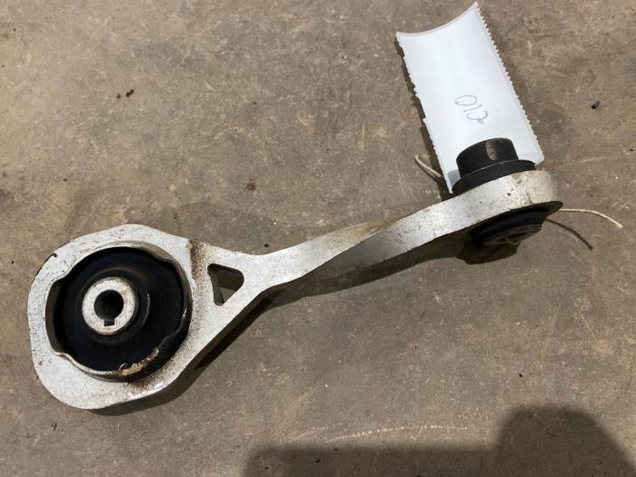 Used Engine mount Renault Twingo II (CN) 1.2 16V Price € 15,00 Margin scheme offered by F. van den Mosselaar autodemontage