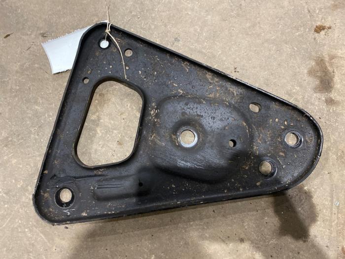 Used Subframe Renault Twingo II (CN) 1.2 16V Price € 10,00 Margin scheme offered by F. van den Mosselaar autodemontage