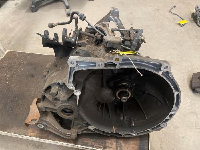 Used Gearbox Volvo V50 (MW) 1.6 D 16V Price € 150,00 Margin scheme offered by F. van den Mosselaar autodemontage
