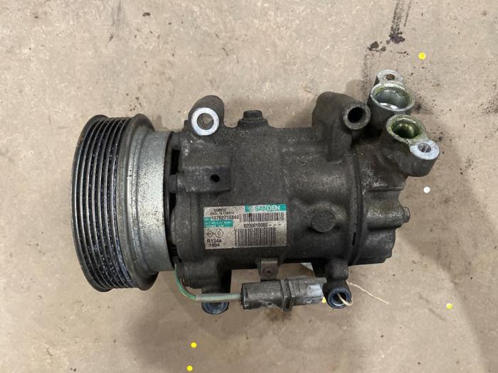 Gebrauchte Klimapumpe Renault Clio III Estate/Grandtour (KR) 1.2 16V TCE 100 Preis € 75,00 Margenregelung angeboten von F. van den Mosselaar autodemontage