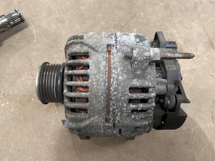Gebrauchte Dynamo Renault Clio III (BR/CR) 1.5 dCi FAP Preis € 50,00 Margenregelung angeboten von F. van den Mosselaar autodemontage