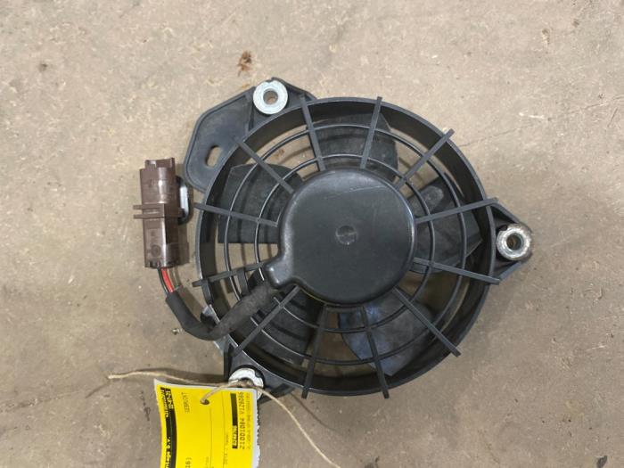 Begagnade Fläktmotor Renault Twingo III (AH) 1.0 SCe 70 12V Pris € 25,00 Marginaltabell erbjuds av F. van den Mosselaar autodemontage