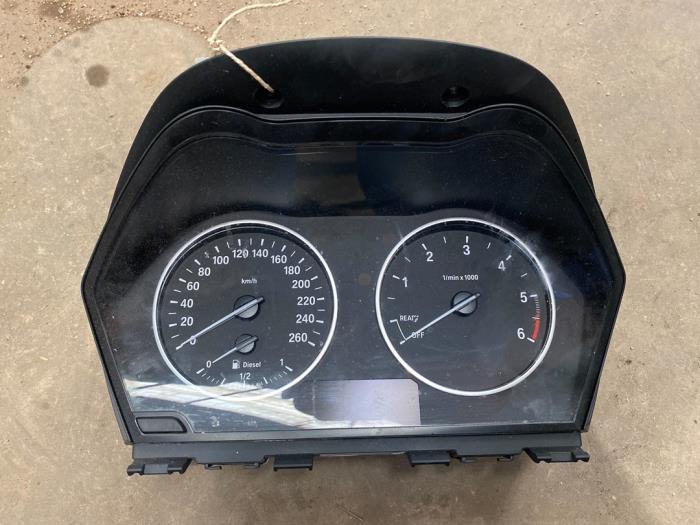 Begagnade Instrumentpanel BMW 1 serie (F20) 116d 1.6 16V Efficient Dynamics Pris € 75,00 Marginaltabell erbjuds av F. van den Mosselaar autodemontage