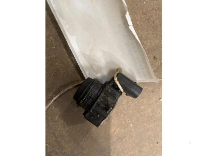 Gebrauchte PDC Sensor BMW 1 serie (F20) 116d 1.6 16V Efficient Dynamics Preis € 15,00 Margenregelung angeboten von F. van den Mosselaar autodemontage