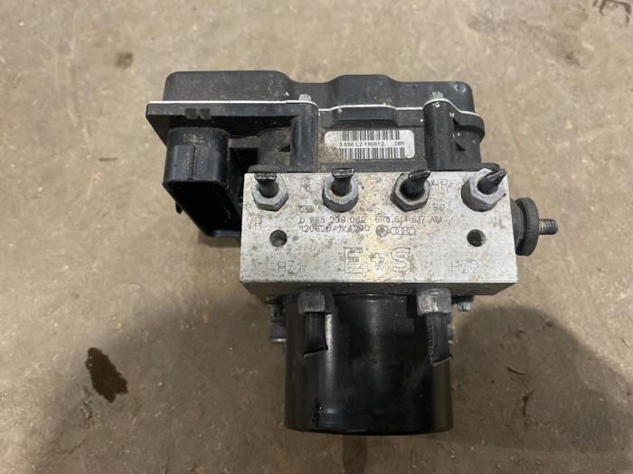 Usagé Pompe ABS Audi A1 (8X1/8XK) 1.2 TFSI Prix € 20,00 Règlement à la marge proposé par F. van den Mosselaar autodemontage