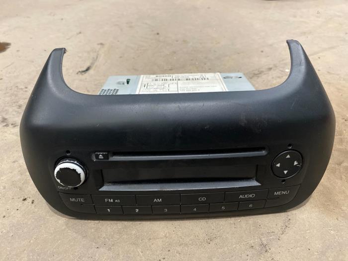 Radio CD Spieler van een Fiat Fiorino (225) 1.3 JTD 16V Multijet 2008