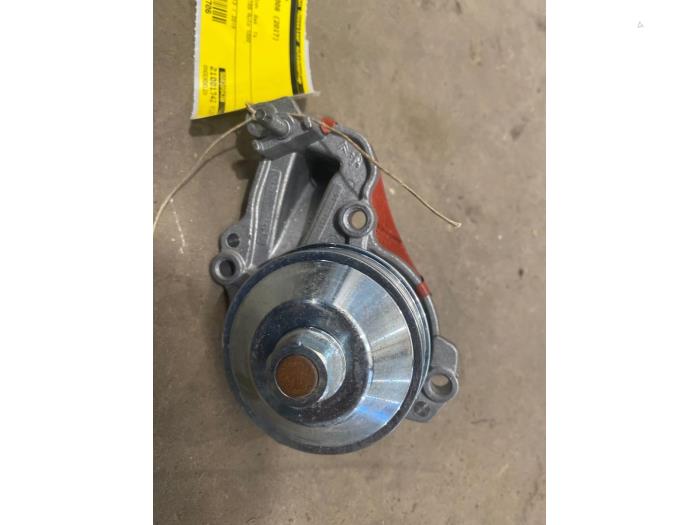 Begagnade Vattenpump Peugeot 2008 (CU) 1.2 12V e-THP PureTech 110 Pris € 20,00 Marginaltabell erbjuds av F. van den Mosselaar autodemontage