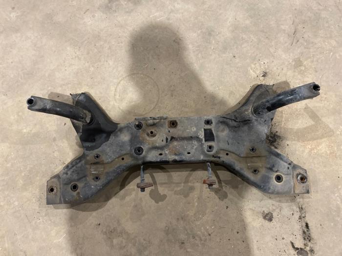 Used Subframe Mitsubishi Colt (Z2/Z3) 1.3 16V Price € 50,00 Margin scheme offered by F. van den Mosselaar autodemontage