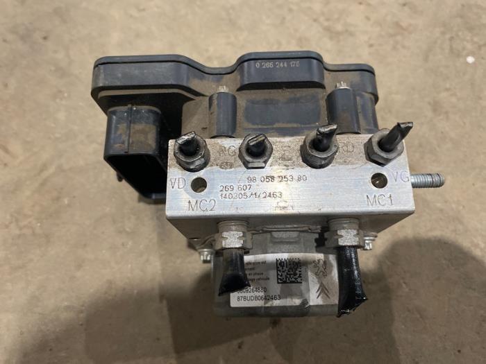 Usagé Bloc ABS Peugeot 308 (L3/L8/LB/LH/LP) 1.6 HDi Prix € 100,00 Règlement à la marge proposé par F. van den Mosselaar autodemontage