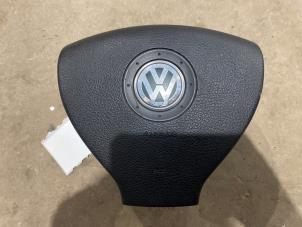 Używane Poduszka powietrzna lewa (kierownica) Volkswagen Golf V Variant (1K5) 1.9 TDI Cena € 35,00 Procedura marży oferowane przez F. van den Mosselaar autodemontage