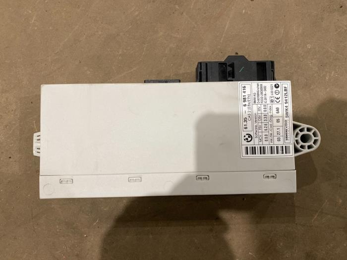 Używane Modul Comfort BMW 3 serie (E90) 320i 16V Cena € 25,00 Procedura marży oferowane przez F. van den Mosselaar autodemontage