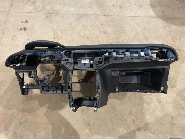 Używane Panel Citroen DS3 (SA) 1.6 e-HDi Cena € 100,00 Procedura marży oferowane przez F. van den Mosselaar autodemontage