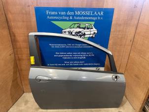 Używane Drzwi prawe wersja 2-drzwiowa Fiat Grande Punto (199) 1.4 Cena € 125,00 Procedura marży oferowane przez F. van den Mosselaar autodemontage