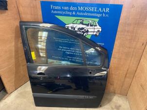 Używane Drzwi prawe przednie wersja 4-drzwiowa Renault Modus/Grand Modus (JP) 1.4 16V Cena € 100,00 Procedura marży oferowane przez F. van den Mosselaar autodemontage
