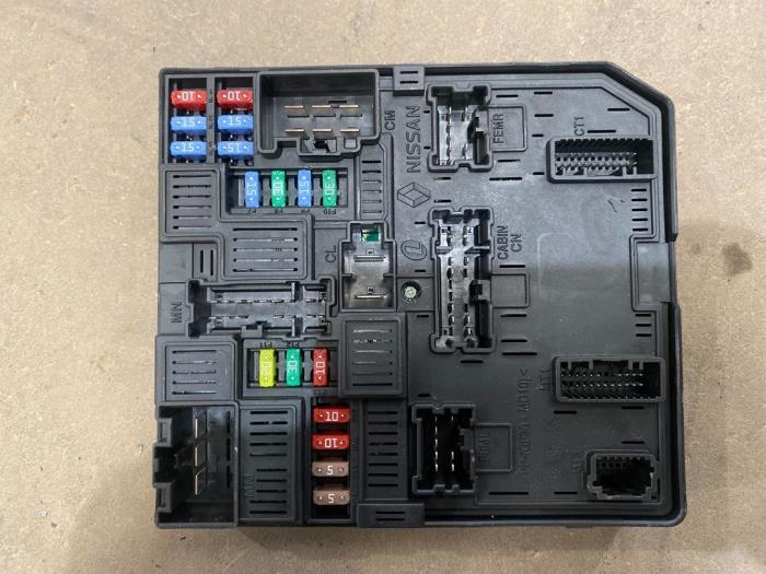 Boîte à fusibles Renault Talisman Estate 1.6 dCi 160 Twinturbo