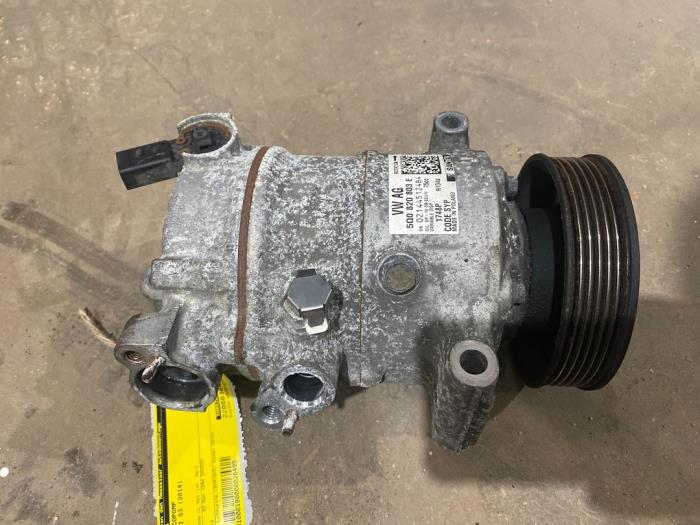 Usagé Compresseur de clim Audi S3 Limousine (8VM/8VS) 2.0 TFSI 16V Prix € 75,00 Règlement à la marge proposé par F. van den Mosselaar autodemontage
